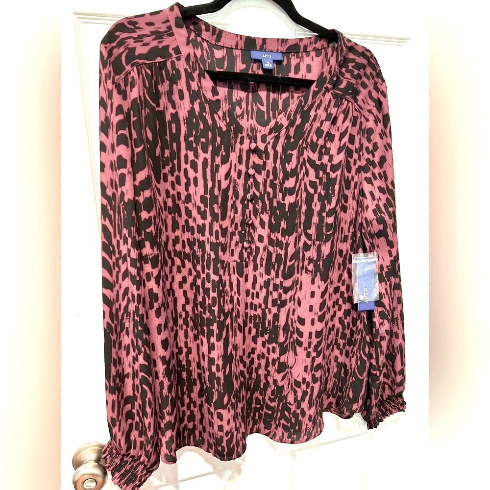 Apt 9 - V neck blouse with faux buttons and elastic cuff detail